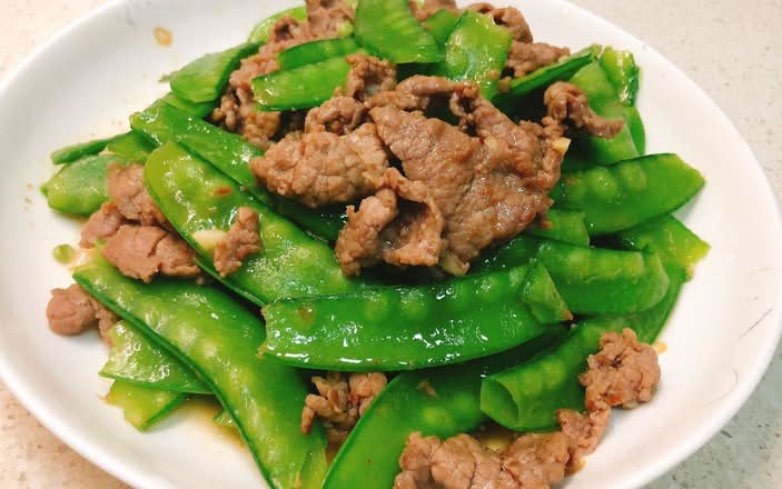 B20 Beef with Snow Peas 荷兰豆牛肉片